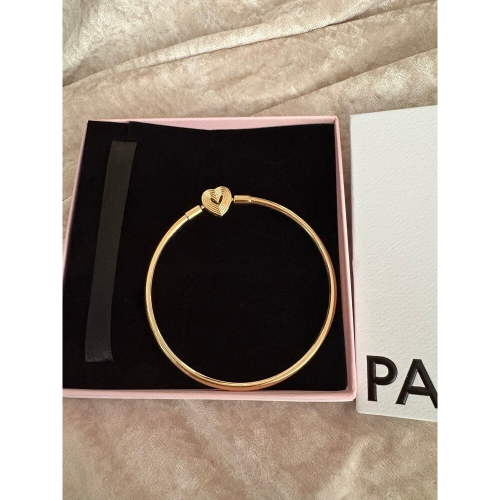 Pandora gold charm bracelet - Picture 2 of 3